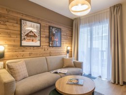 Camping Pas Cher vous présente avec son site Officiel campingpascher.fr, la Résidence Odalys Collection L'Ecrin De Vars, située sur la commune de Vars dans le département Hautes-alpes (Provence Alpes Côte D'azur) en France. La résidence Odalys Collection L'Ecrin De Vars, vous présente un hébergement de type appartement et télévision. La résidence Odalys Collection L'Ecrin De Vars vous propose du sam. 04 juillet au sam. 11 juillet 2026 pour 7 nuits à 629€. Cette location propose 16 dates différentes pour réserver votre séjour. Découvrez également les 5 autres gammes d'hébergements de la résidence. Piscine chauffée, Piscine extérieure,... En savoir plus : cliquez-ICI.