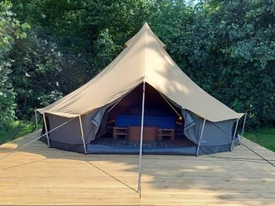 Cliquez pour découvrir toutes les photos de l'HÉBERGEMENT ! tente en toile et bois - Charmecamping & Appartementen De Regge-Vallei photo 3