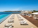 Camping Pas Cher vous présente avec son site Officiel campingpascher.fr, le Camping Aminess Planet Sirena classé 4 étoiles, situé sur la commune de Novigrad dans le département Istrie (Istrie) en Croatie. Le camping Aminess Planet Sirena, vous présente un hébergement de type mobil-home de 40 m² avec climatisation et télévision. Le camping Aminess Planet Sirena vous propose du lundi 05 octobre au lundi 12 octobre 2026 pour 7 nuits à 1071€. Cette location propose 36 dates différentes pour réserver votre séjour. Découvrez également les 5 autres gammes d'hébergements du camping. Piscine chauffée, Piscine couverte, Animation enfants, Animations familiales, Court de tennis, Terrain de football, Terrain de volley-ball, Bar, Restaurant,... En savoir plus : cliquez-ICI.