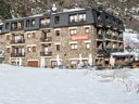 Camping Pas Cher vous présente avec son site Officiel campingpascher.fr, la Résidence Pierre & Vacances Andorra La Tulipa, située sur la commune de Arans dans le département Andorre (Andorre) en Andorre. La résidence Pierre & Vacances Andorra La Tulipa, vous présente un hébergement de type appartement de 49 m² et télévision. La résidence Pierre & Vacances Andorra La Tulipa vous propose du mardi 08 décembre au mardi 15 décembre 2026 pour 7 nuits à 621€. Cette location propose 182 dates différentes pour réserver votre séjour. Découvrez également les 2 autres gammes d'hébergements de la résidence. Bar, Restaurant,... En savoir plus : cliquez-ICI.
