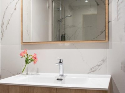 Cliquez pour découvrir toutes les photos de l'HÉBERGEMENT ! chambre - Pierre & Vacances Hotel Lloret Santa Rosa photo 3