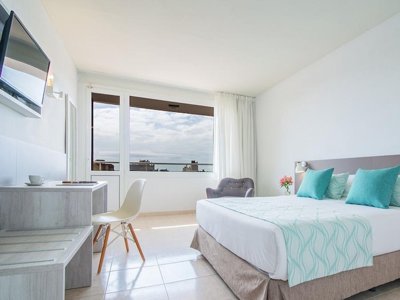 Cliquez pour découvrir toutes les photos de l'HÉBERGEMENT ! chambre - Pierre & Vacances Hotel Lloret Santa Rosa photo 5