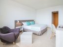 Cliquez pour découvrir toutes les photos de l'HÉBERGEMENT ! chambre - établissement Pierre & Vacances Hotel Lloret Santa Rosa photo 3