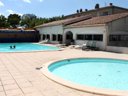 Camping Pas Cher vous présente avec son site Officiel campingpascher.fr, le Camping City classé 3 étoiles, situé sur la commune de Arles dans le département Bouches-du-rhône (Provence Alpes Côte D'azur) en France. Le camping City, vous présente un hébergement de type tente. Le camping City vous proposeun séjour PAS CHER avec une REMISEdu vendredi 05 juin au vendredi 12 juin 2026 avec une PROMO de DERNIÈRE MINUTE, en promotion à -33% pour 7 nuits à 189 € au lieu de 282,09 € soit une Économie de 93,09 €. Cette location propose 87 dates différentes pour réserver votre séjour. Découvrez également les 1 autres gammes d'hébergements du camping. Piscine extérieure, Animations familiales, Aire de jeux enfants, Pétanque, Salle de jeux vidéo, Plats à emporter, Restaurant,... En savoir plus : cliquez-ICI.