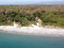 Camping Pas Cher vous présente avec son site Officiel campingpascher.fr, le Camping Naturiste Calella, situé sur la commune de Linguizzetta dans le département Corse Du Nord (Corse) en France. Le camping Naturiste Calella, vous présente un hébergement de type bungalow de 32 m² pour 4 personnes avec climatisation et télévision. Le camping Naturiste Calella vous proposeun séjour PAS CHER avec une REMISEdu jeudi 01 octobre au jeudi 08 octobre 2026, en promotion à -30% pour 7 nuits à 700,01 € au lieu de 1000,02 € soit une Économie de 300,01 €. Cette location propose 144 dates différentes pour réserver votre séjour. Découvrez également les 5 autres gammes d'hébergements du camping. Mer, Court de padel en extérieur, Sports nautiques, Terrain de beach-volley, Bar, Restaurant,... En savoir plus : cliquez-ICI.