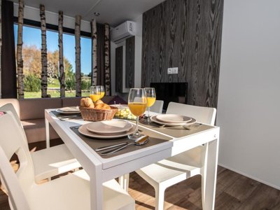 Cliquez pour découvrir toutes les photos de l'HÉBERGEMENT ! mobil-home - Arena Grand Kažela Homes photo 7