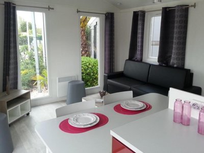 Cliquez pour découvrir toutes les photos de l'HÉBERGEMENT ! mobil-home - Les Lauriers Roses photo 5
