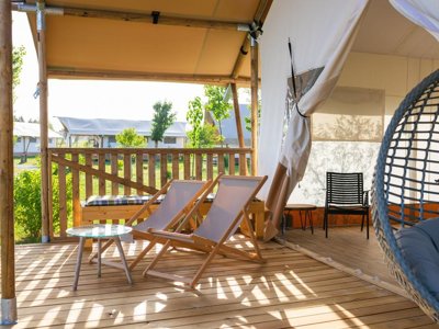 Cliquez pour découvrir toutes les photos de l'HÉBERGEMENT ! tente en toile et bois - Glamping Kolpa Resort photo 3