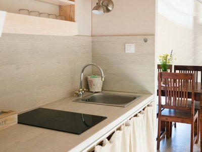 Cliquez pour découvrir toutes les photos de l'HÉBERGEMENT ! tente en toile et bois - Glamping Kolpa Resort photo 6
