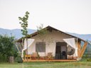 Cliquez pour découvrir toutes les photos de l'HÉBERGEMENT ! tente en toile et bois - camping Glamping Kolpa Resort photo 3
