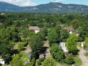 Camping Pas Cher vous présente avec son site Officiel campingpascher.fr, le Camping Del Padel classé 3 étoiles, situé sur la commune de Les Avenieres dans le département Isère (Rhône Alpes) en France. Le camping Del Padel vous propose un hébergement de type mobil-home de 30 m² avec climatisation. L'établissement vous propose 2 autres types d'hébergements. Découvrez tous nos séjours à petits prix dans la commune et aux alentours de Les Avenieres du département : Isère (Rhône Alpes). Aire de jeux enfants, Court de padel en extérieur, Dépôt de pain,... En savoir plus : cliquez-ICI.