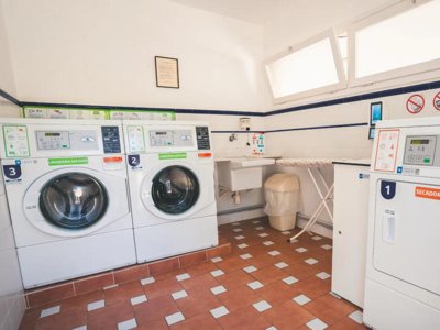 Cliquez pour découvrir toutes les photos de l'ÉTABLISSEMENT ! camping HolaCamp Sitges Relax photo 10