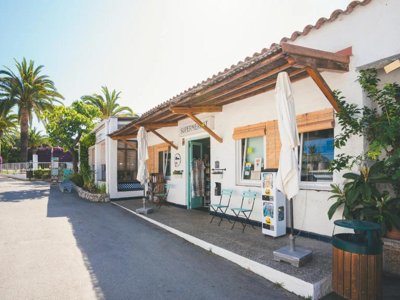Cliquez pour découvrir toutes les photos de l'ÉTABLISSEMENT ! camping HolaCamp Sitges Relax photo 12
