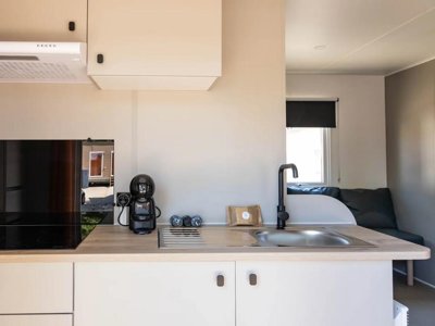 Cliquez pour découvrir toutes les photos de l'HÉBERGEMENT ! bungalow - HolaCamp Sitges Relax photo 4