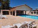 Camping Pas Cher vous présente avec son site Officiel campingpascher.fr, la Résidence Goélia Le Village Azur classé 3 étoiles, située sur la commune de Puget Sur Argens dans le département Var (Provence Alpes Côte D'azur) en France. La résidence Goélia Le Village Azur, vous présente un hébergement de type villa de 60 m² et télévision. La résidence Goélia Le Village Azur vous propose du sam. 26 septembre au sam. 03 octobre 2026 pour 7 nuits à 546€. Cette location propose 13 dates différentes pour réserver votre séjour. Découvrez également les 2 autres gammes d'hébergements de la résidence. Piscine extérieure, Aire de jeux enfants, Ping-pong, Pétanque, Salle de fitness, Terrain de beach-volley,... En savoir plus : cliquez-ICI.