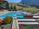Camping Pas Cher vous présente avec son site Officiel campingpascher.fr, la Résidence Goélia Les Chalets Des Marmottes classé 3 étoiles, située sur la commune de Saint Jean D'arves dans le département Savoie (Rhône Alpes) en France. La résidence Goélia Les Chalets Des Marmottes, vous présente un hébergement de type appartement de 30 m² et télévision. La résidence Goélia Les Chalets Des Marmottes vous propose du sam. 22 août au sam. 29 août 2026 pour 7 nuits à 245€. Cette location propose 4 dates différentes pour réserver votre séjour. Découvrez également les 2 autres gammes d'hébergements de la résidence. Piscine chauffée, Piscine extérieure, Piscine, Pétanque, Dépôt de pain, Épicerie,... En savoir plus : cliquez-ICI.