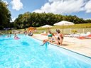 camping Domaine De Corneuil photo 2