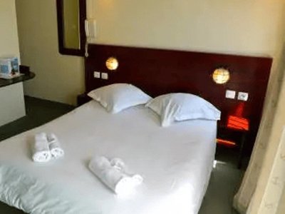 Cliquez pour découvrir toutes les photos de l'HÉBERGEMENT ! chambre - VVF Golfe De Saint-Tropez Sainte-Maxime photo 2