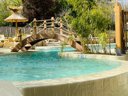 Camping Pas Cher vous présente avec son site Officiel campingpascher.fr, le Camping L'Offrerie - Dordogne - Périgord Noir classé 4 étoiles, situé sur la commune de Rouffignac Saint Cernin dans le département Dordogne (Aquitaine) en France. Le camping L'Offrerie - Dordogne - Périgord Noir vous propose un hébergement de type hébergement insolite de 20 m² pour 4 personnes. L'établissement vous propose 15 autres types d'hébergements. Découvrez tous nos séjours à petits prix dans la commune et aux alentours de Rouffignac Saint Cernin du département : Dordogne (Aquitaine). Piscine chauffée, Piscine extérieure, Animations familiales, Aire de jeux enfants, Baby-foot, Flipper, Ping-pong, Pétanque, Randonnée, Salle de jeux vidéo, Terrain multisports, Tir à l’arc, Bar, Dépôt de pain, Restaurant, Snack/Bar, Supermarché,... En savoir plus : cliquez-ICI.