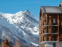 Camping Pas Cher vous présente avec son site Officiel campingpascher.fr, la Résidence Club MMV Serre Chevalier - Le Serra Neva classé 4 étoiles, située sur la commune de La Salle Les Alpes dans le département Hautes-alpes (Provence Alpes Côte D'azur) en France. La résidence Club MMV Serre Chevalier - Le Serra Neva, vous présente un hébergement de type chambre de 16 m² et télévision. La résidence Club MMV Serre Chevalier - Le Serra Neva vous propose du vendredi 28 août au vendredi 04 septembre 2026, en promotion à -15% pour 7 nuits à 501,50 € au lieu de 590,0 € soit une Économie de 88,50 €. Cette location propose 58 dates différentes pour réserver votre séjour. Découvrez également les 6 autres gammes d'hébergements de la résidence. Piscine chauffée, Piscine extérieure, Club ados, Club enfants, Bar, Dépôt de pain,... En savoir plus : cliquez-ICI.