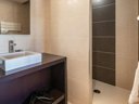 Cliquez pour découvrir toutes les photos de l'HÉBERGEMENT ! chambre - résidence Village Club MMV Les 2 Domaines photo 4