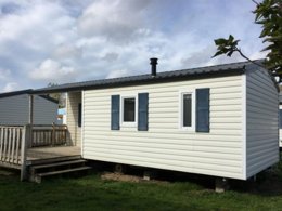 Camping Pas Cher vous présente avec son site Officiel campingpascher.fr, le Camping Maeva Club L'Atlantique classé 4 étoiles, situé sur la commune de Angles dans le département Vendée (Pays De La Loire) en France. Le camping Maeva Club L'Atlantique, vous présente un hébergement de type mobil-home de 29 m² pour 3 personnes. Le camping Maeva Club L'Atlantique vous proposeun séjour PAS CHER avec une REMISEdu sam. 30 mai au sam. 06 juin 2026, en promotion à -30% pour 7 nuits à 147 € au lieu de 210,0 € soit une Économie de 63 €. Cette location propose 59 dates différentes pour réserver votre séjour. Découvrez également les 26 autres gammes d'hébergements du camping. Les Avis clients pour le Camping Maeva Club L'Atlantique sont de 7 sur 10. Piscine couverte, Piscine extérieure, Animations familiales, Club enfants, Aire de jeux enfants, Baby-foot, Canoë-kayak, Centre équestre, Golf, Ping-pong, Piscine, Pétanque, Salle de jeux vidéo, Surf, Terrain de football, Terrain multisports, Bar, Dépôt de pain, Plats à emporter, Restaurant, Snack/Bar, Supermarché,... En savoir plus : cliquez-ICI.