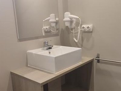 Cliquez pour découvrir toutes les photos de l'HÉBERGEMENT ! bungalow - Altomira photo 2