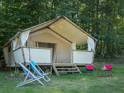 Cliquez pour découvrir toutes les photos de l'HÉBERGEMENT ! tente en toile et bois - Paradis Le Coiroux photo 11