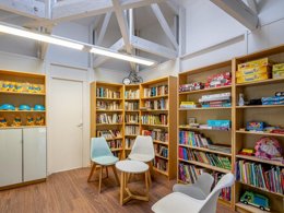 Camping Pas Cher vous présente avec son site Officiel campingpascher.fr, le Camping Paradis Le Coiroux classé 4 étoiles, situé sur la commune de Aubazine dans le département Corrèze (Limousin) en France. Le camping Paradis Le Coiroux, vous présente un hébergement de type mobil-home de 26 m² pour 4 personnes. Le camping Paradis Le Coiroux vous propose du lundi 11 mai au lundi 18 mai 2026, en promotion à -10% pour 7 nuits à 174 € au lieu de 194,0 € soit une Économie de 20 €. Cette location propose 96 dates différentes pour réserver votre séjour. Découvrez également les 13 autres gammes d'hébergements du camping. Les Avis clients pour le Camping Paradis Le Coiroux sont excellents avec une note moyenne de 8 sur 10. Piscine chauffée, Piscine extérieure, Animation ados, Animations familiales, Club enfants, Aire de jeux enfants, Canoë-kayak, Centre équestre, Court de tennis, Golf, Ping-pong, Pétanque, Randonnée, Terrain multisports, Bar, Dépôt de pain, Plats à emporter, Restaurant, Snack/Bar, Épicerie,... En savoir plus : cliquez-ICI.