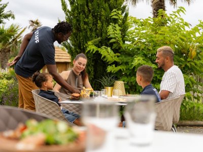 Cliquez pour découvrir toutes les photos de l'ÉTABLISSEMENT ! camping Sunêlia Les Places Dorées photo 24
