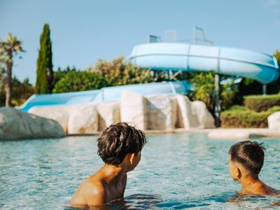 Cliquez pour découvrir toutes les photos de l'ÉTABLISSEMENT ! camping Sunêlia Les Places Dorées photo 6