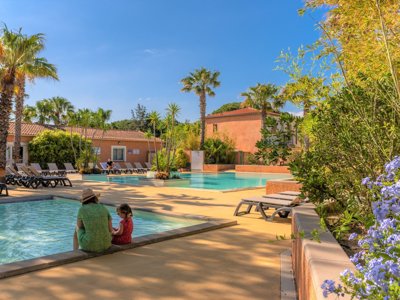 Cliquez pour découvrir toutes les photos de l'ÉTABLISSEMENT ! établissement La Pinède Enchantée photo 2