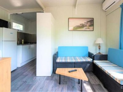 Cliquez pour découvrir toutes les photos de l'HÉBERGEMENT ! mobil-home - La Pinède Enchantée photo 2