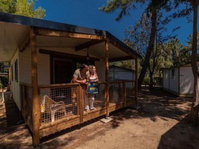 Cliquez pour découvrir toutes les photos de l'HÉBERGEMENT ! mobil-home - La Pinède Enchantée photo 2