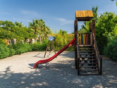 Cliquez pour découvrir toutes les photos de l'ÉTABLISSEMENT ! établissement La Pinède Enchantée photo 7