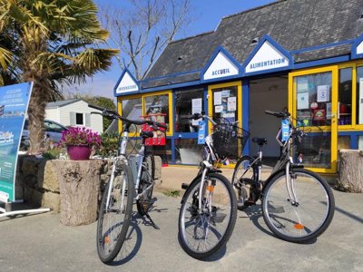 Cliquez pour découvrir toutes les photos de l'ÉTABLISSEMENT ! camping La Roche Percée photo 24