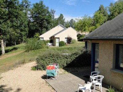Cliquez pour découvrir toutes les photos de l'HÉBERGEMENT ! maison de campagne - Domaine Du Lac De Soursac photo 6