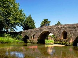 Camping Pas Cher vous présente avec son site Officiel campingpascher.fr, le Camping Caminha classé 3 étoiles, situé sur la commune de Caminha dans le département Nord Du Portugal (Nord Du Portugal) au Portugal. Le camping Caminha, vous présente un hébergement de type mobil-home de 17 m² et télévision. Le camping Caminha vous propose du sam. 13 décembre au sam. 20 décembre 2025 avec un DÉPART DEMAIN pour 7 nuits à 448€. Cette location propose 13 dates différentes pour réserver votre séjour. Découvrez également les 3 autres gammes d'hébergements du camping. Aire de jeux enfants, Canoë-kayak, Centre équestre, Cyclisme, Golf, Ping-pong, Planche à voile, Surf, Bar, Plats à emporter, Snack/Bar, Supermarché,... En savoir plus : cliquez-ICI.