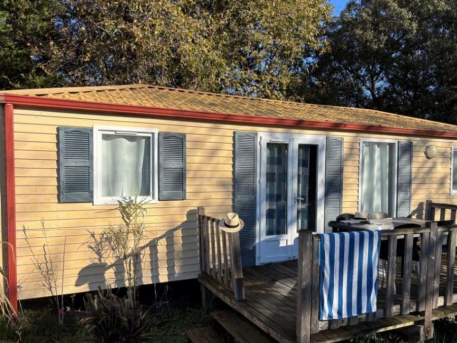 Camping Pas Cher vous présente avec son site Officiel campingpascher.fr, le Camping Clos Mer Et Nature classé 3 étoiles, situé sur la commune de Saint Michel Chef Chef dans le département Loire-atlantique (Pays De La Loire) en France. Le camping Clos Mer Et Nature vous propose un hébergement de type mobil-home de 30 m² pour 6 personnes. L'établissement vous propose 12 autres types d'hébergements. Découvrez tous nos séjours à petits prix dans la commune et aux alentours de Saint Michel Chef Chef du département : Loire-atlantique (Pays De La Loire). Les Avis clients pour le Camping Clos Mer Et Nature sont de 7 sur 10. LacMerÉtang, Piscine chauffée, Piscine extérieure, Animations familiales, Club enfants, Aire de jeux enfants, Cyclisme, Pétanque, Randonnée, Trampoline, Voile, kiteSurf, Bar, Pizzeria, Plats à emporter, Snack/Bar, Supermarché,... En savoir plus : cliquez-ICI.