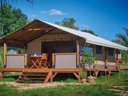 Camping Pas Cher vous présente avec son site Officiel campingpascher.fr, le Camping Clos Mer Et Nature classé 3 étoiles, situé sur la commune de Saint Michel Chef Chef dans le département Loire-atlantique (Pays De La Loire) en France. Le camping Clos Mer Et Nature vous propose un hébergement de type tente en toile et bois de 35 m² pour 5 personnes. L'établissement vous propose 7 autres types d'hébergements. Découvrez tous nos séjours à petits prix dans la commune et aux alentours de Saint Michel Chef Chef du département : Loire-atlantique (Pays De La Loire). Les Avis clients pour le Camping Clos Mer Et Nature sont de 7 sur 10. LacMerÉtang, Piscine chauffée, Piscine extérieure, Animations familiales, Club enfants, Aire de jeux enfants, Cyclisme, Pétanque, Randonnée, Trampoline, Voile, kiteSurf, Bar, Pizzeria, Plats à emporter, Snack/Bar, Supermarché,... En savoir plus : cliquez-ICI.