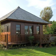 Camping Pas Cher vous présente avec son site Officiel campingpascher.fr, le Camping Le Marqueval classé 4 étoiles, situé sur la commune de Hautot Sur Mer dans le département Seine-maritime (Haute Normandie) en France. Le camping Le Marqueval vous propose un hébergement de type bungalow de 25 m² pour 2 personnes (télévision). L'établissement vous propose 18 autres types d'hébergements. Découvrez tous nos séjours à petits prix dans la commune et aux alentours de Hautot Sur Mer du département : Seine-maritime (Haute Normandie). Les Avis clients pour le Camping Le Marqueval sont excellents avec une note moyenne de 8 sur 10. Parc aquatique, Piscine chauffée, Piscine extérieure, Animations familiales, Aire de jeux enfants, Baby-foot, Canoë-kayak, Centre équestre, Court de tennis, Golf, Ping-pong, Piscine, Plongée, Pétanque, Structure gonflable enfants, Surf, Terrain multisports, Bar, Dépôt de pain, Pizzeria, Plats à emporter, Snack/Bar, Supermarché, Épicerie,... En savoir plus : cliquez-ICI.