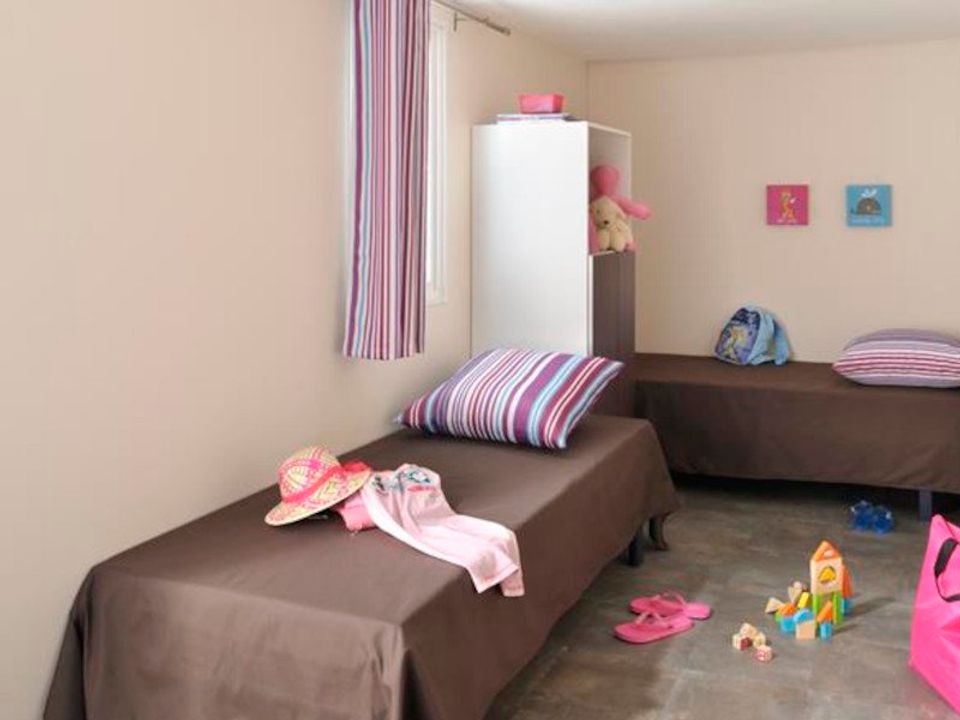 Cliquez pour découvrir toutes les photos de l'HÉBERGEMENT ! mobil-home - établissement Les Embruns D'Oléron photo 3