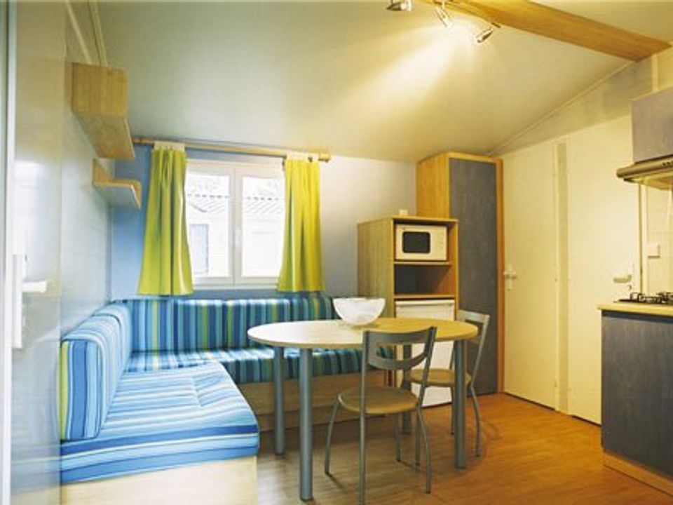Cliquez pour découvrir toutes les photos de l'HÉBERGEMENT ! mobil-home - établissement Les Embruns D'Oléron photo 2