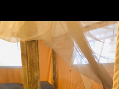 tente en toile et bois - Les Franquettes photo 7