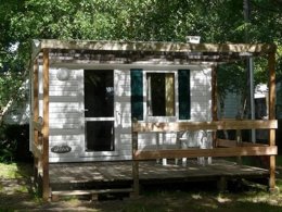 Camping Pas Cher vous présente avec son site Officiel campingpascher.fr, le Camping Les Franquettes classé 4 étoiles, situé sur la commune de Grayan Et L'hopital dans le département Gironde (Aquitaine) en France. Le camping Les Franquettes, vous présente un hébergement de type mobil-home de 16 m² pour 2 personnes. Le camping Les Franquettes vous propose du sam. 06 juin au sam. 13 juin 2026, en promotion à -20% pour 7 nuits à 263,20 € au lieu de 329,0 € soit une Économie de 65,80 €. Cette location propose 14 dates différentes pour réserver votre séjour. Découvrez également les 13 autres gammes d'hébergements du camping. Les Avis clients pour le Camping Les Franquettes sont excellents avec une note moyenne de 8 sur 10. Piscine chauffée, Piscine extérieure, Animation ados, Animations familiales, Club enfants, Aire de jeux enfants, Baby-foot, Centre équestre, Cyclisme, Golf, Ping-pong, Piscine, Pétanque, Randonnée, Salle de jeux vidéo, Structure gonflable enfants, Surf, Terrain de basketball, Terrain multisports, Bar, Dépôt de pain, Plats à emporter, Snack/Bar, Supermarché, Épicerie,... En savoir plus : cliquez-ICI.