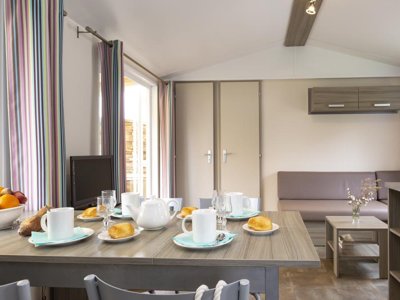 Cliquez pour découvrir toutes les photos de l'HÉBERGEMENT ! mobil-home - Flower Le Kerleyou photo 3