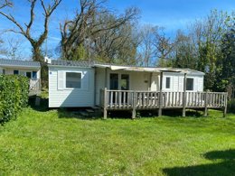 Camping Pas Cher vous présente avec son site Officiel campingpascher.fr, le Camping Flower Le Kerleyou classé 3 étoiles, situé sur la commune de Douarnenez dans le département Finistère (Bretagne) en France. Le camping Flower Le Kerleyou, vous présente un hébergement de type mobil-home de 40 m² et télévision. Le camping Flower Le Kerleyou vous propose du dimanche 12 avril au dimanche 19 avril 2026, en promotion à -9% pour 7 nuits à 535,50 € au lieu de 588,5 € soit une Économie de 53 €. Cette location propose 109 dates différentes pour réserver votre séjour. Découvrez également les 14 autres gammes d'hébergements du camping. Les Avis clients pour le Camping Flower Le Kerleyou sont de 7 sur 10. Piscine chauffée, Piscine couverte, Animations familiales, Club enfants, Aire de jeux enfants, Baby-foot, Centre équestre, Court de tennis, Golf, Ping-pong, Pétanque, Bar, Dépôt de pain, Plats à emporter, Supermarché, Épicerie,... En savoir plus : cliquez-ICI.