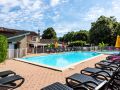 Camping Pas Cher vous présente avec son site Officiel campingpascher.fr, le Établissement Maeva Escapades Le Du Cèdre, situé sur la commune de Rivières dans le département Tarn (Midi-pyrénées) en France. L'établissement Maeva Escapades Le Du Cèdre vous propose un hébergement de type chalet de 35 m². L'établissement vous propose 10 autres types d'hébergements. Découvrez tous nos séjours à petits prix dans la commune et aux alentours de Rivières du département : Tarn (Midi-pyrénées).... En savoir plus : cliquez-ICI.