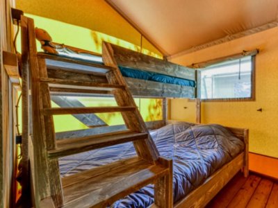 Cliquez pour découvrir toutes les photos de l'HÉBERGEMENT ! tente en toile et bois - Maeva Escapades Millau Plage photo 4