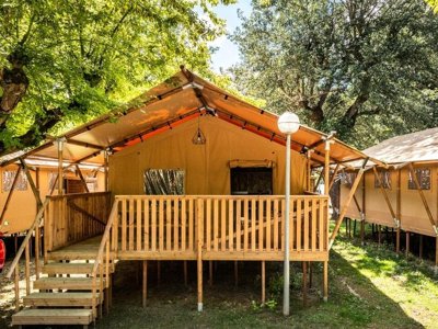 Cliquez pour découvrir toutes les photos de l'HÉBERGEMENT ! tente en toile et bois - Millau Plage photo 2